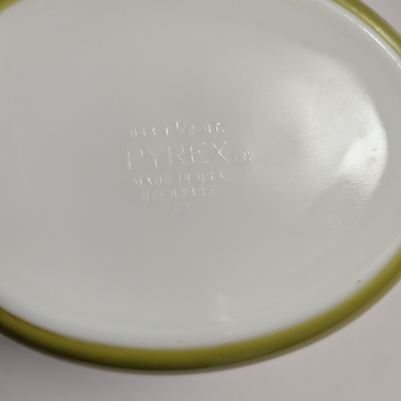 Pyrex White and Green Casserole Dish - Picture 3 of 3